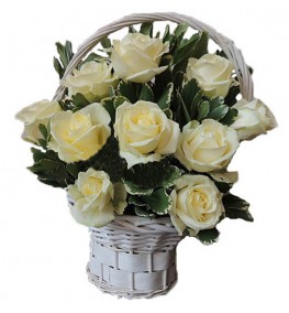 Cos cu trandafiri albi